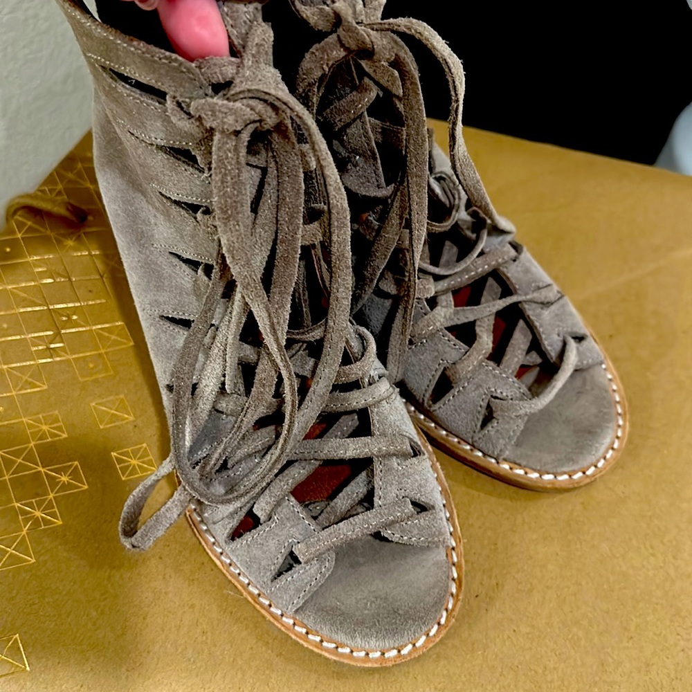 Jeffrey Campbell Size 6 Shoes
